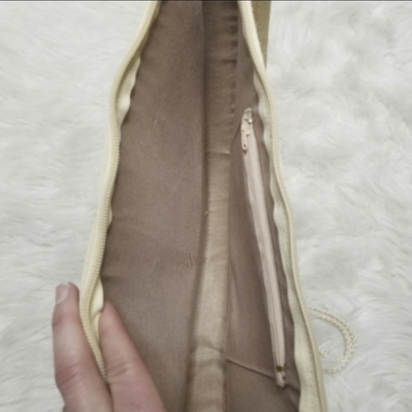 Vintage staw rattan purse over the shoulder, neutral vacation, island resort - Picture 5 of 9